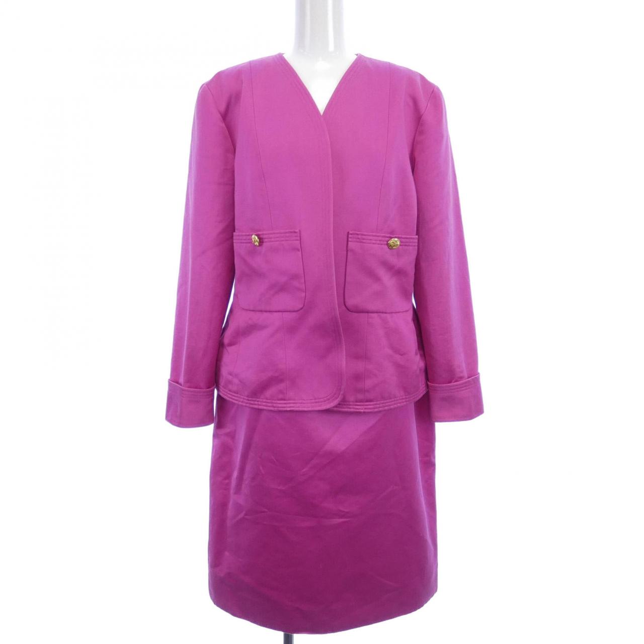 Chanel Suit Set