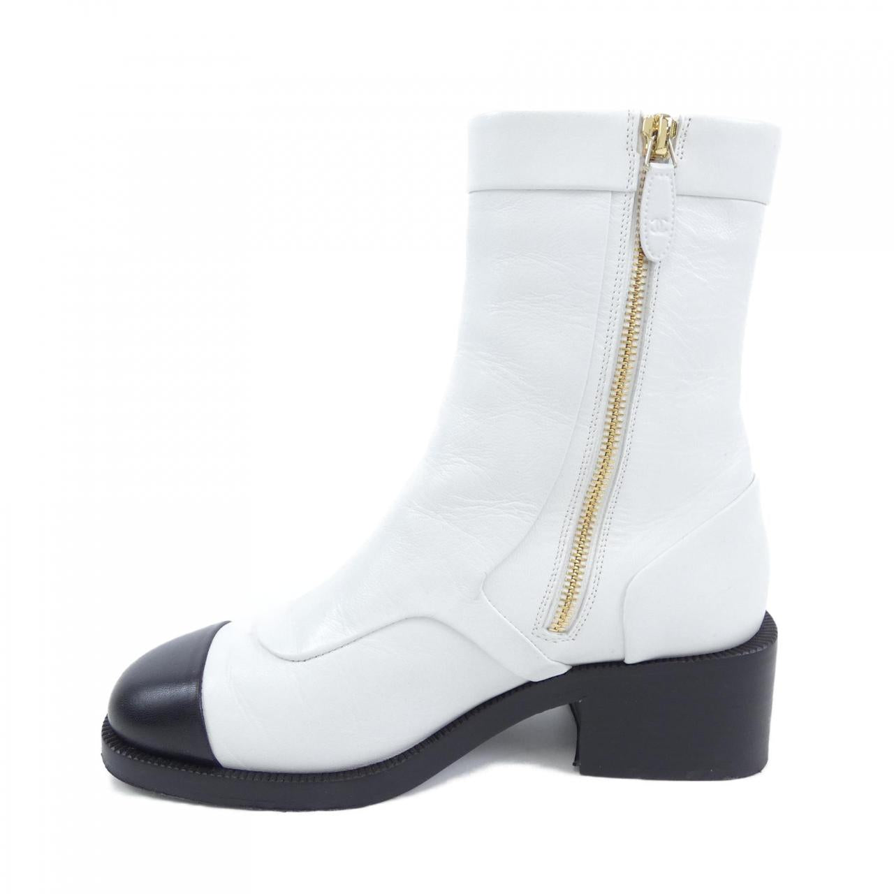 Chanel G39172X56610 Shiny Goatskin Boots