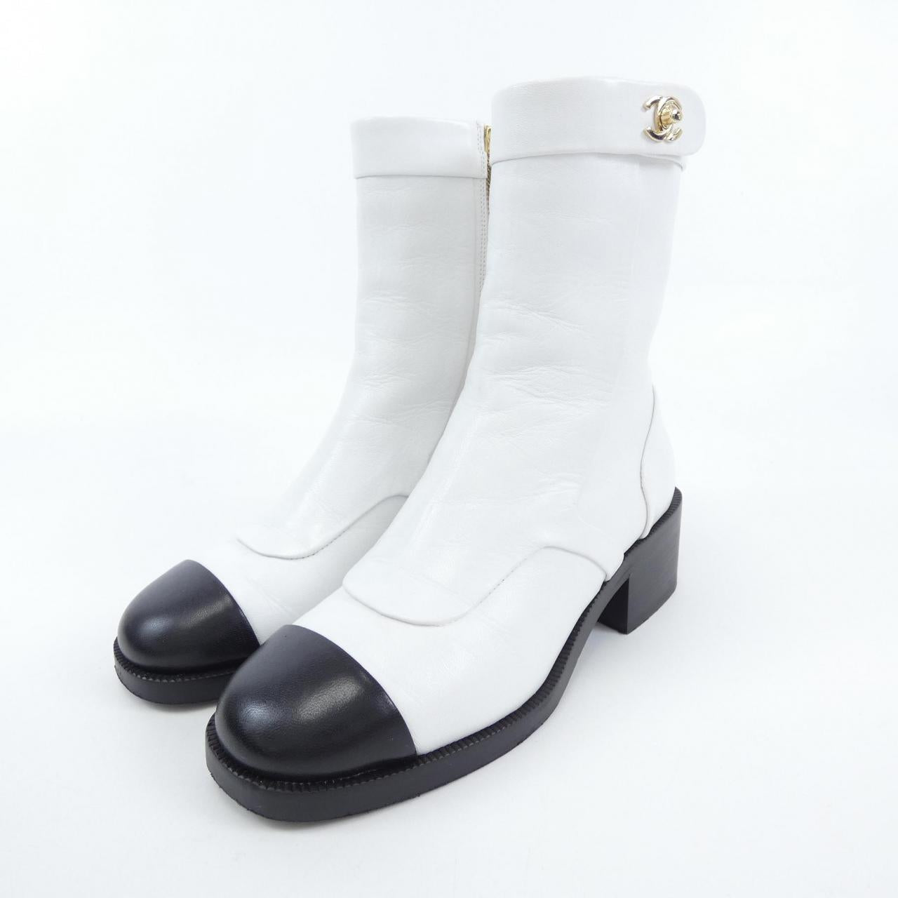Chanel G39172X56610 Shiny Goatskin Boots