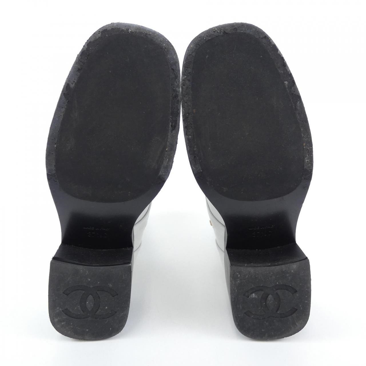 Chanel G39172X56610 Shiny Goatskin Boots