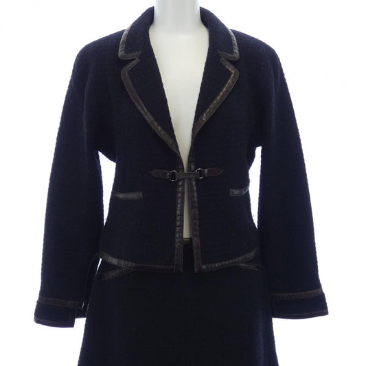 Chanel P16177V08882 Suit