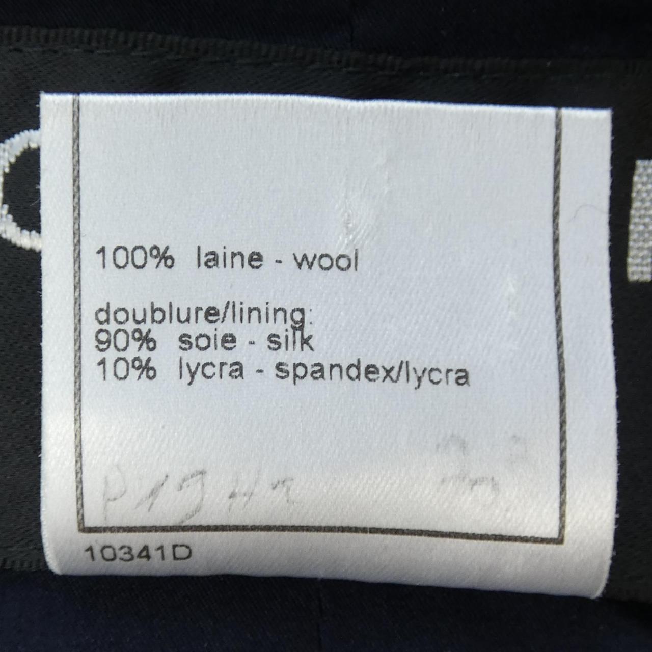 Chanel P16177V08882 Suit