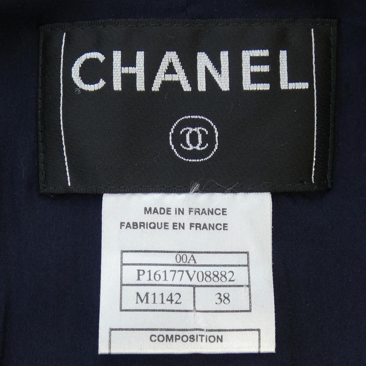 Chanel P16177V08882 Suit