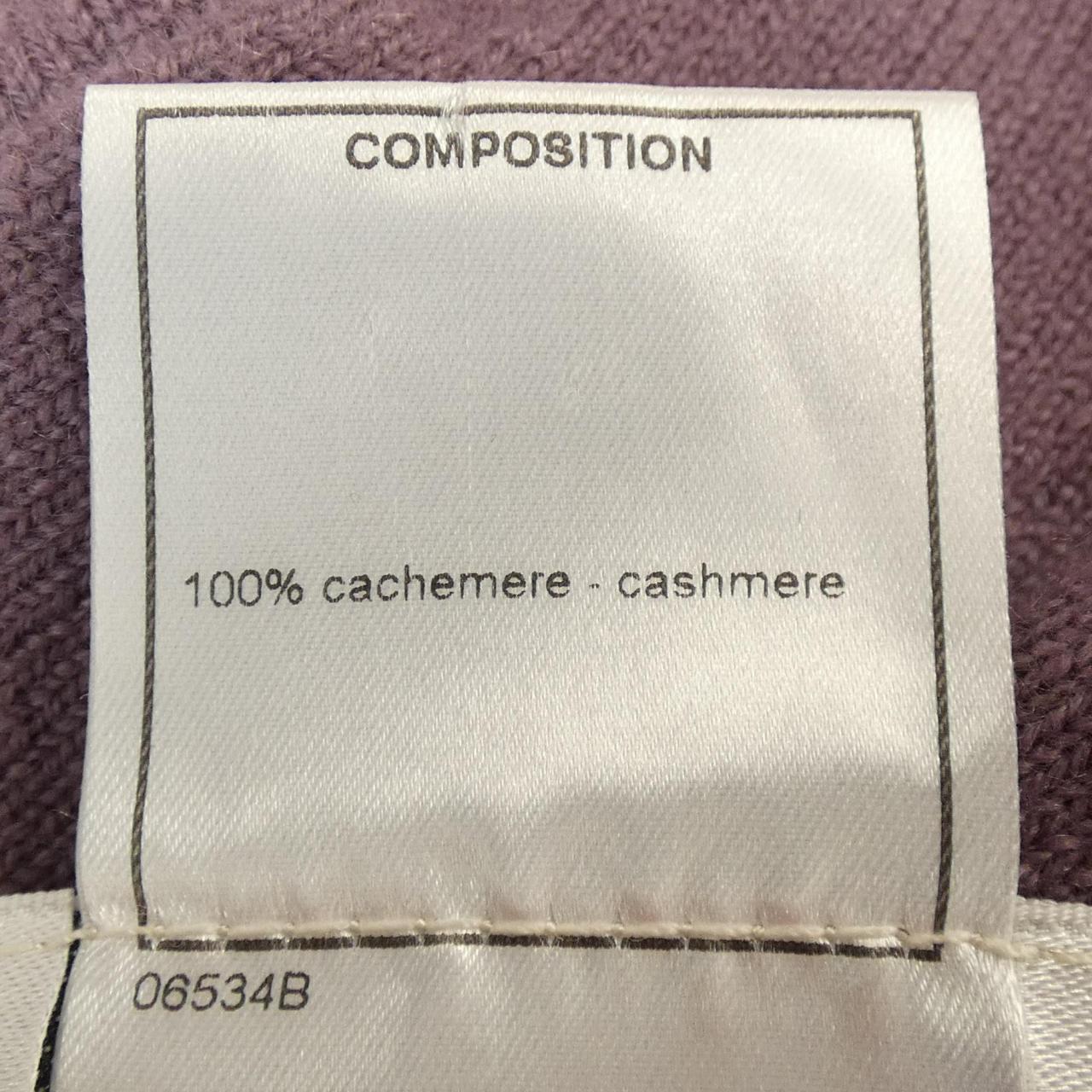 Chanel P10157V00419 98C Cashmere Ensemble