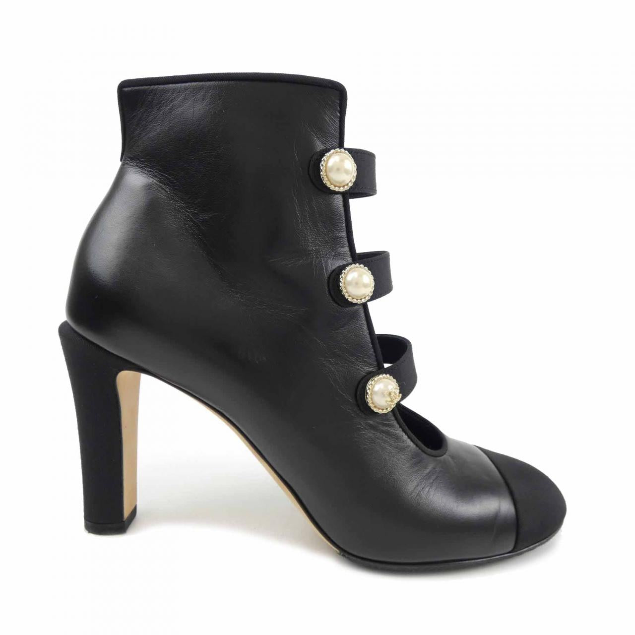 Chanel G32924Y50387 Lambskin Boots