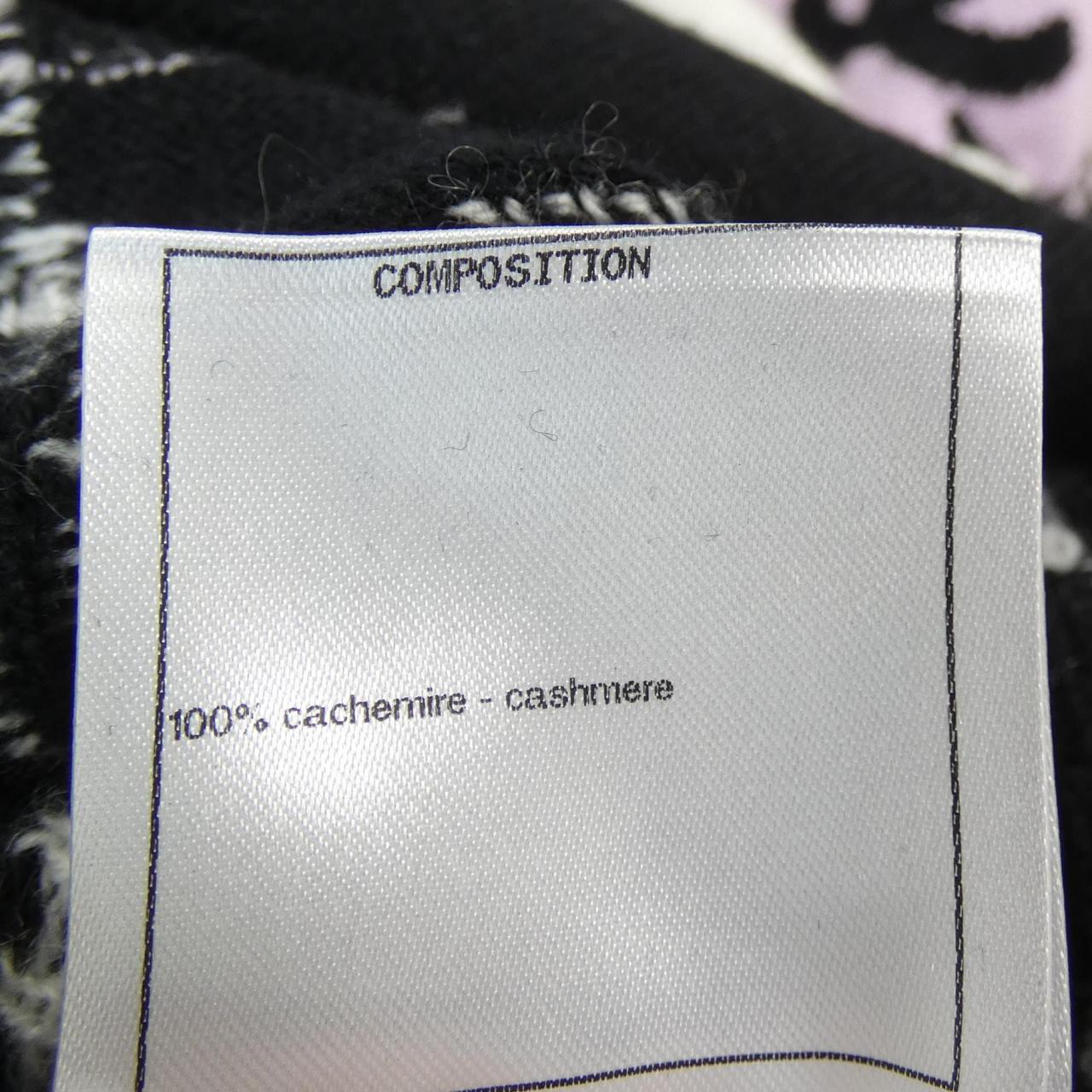 Chanel P73592K10550 22B 100% Cashmere Cardigan