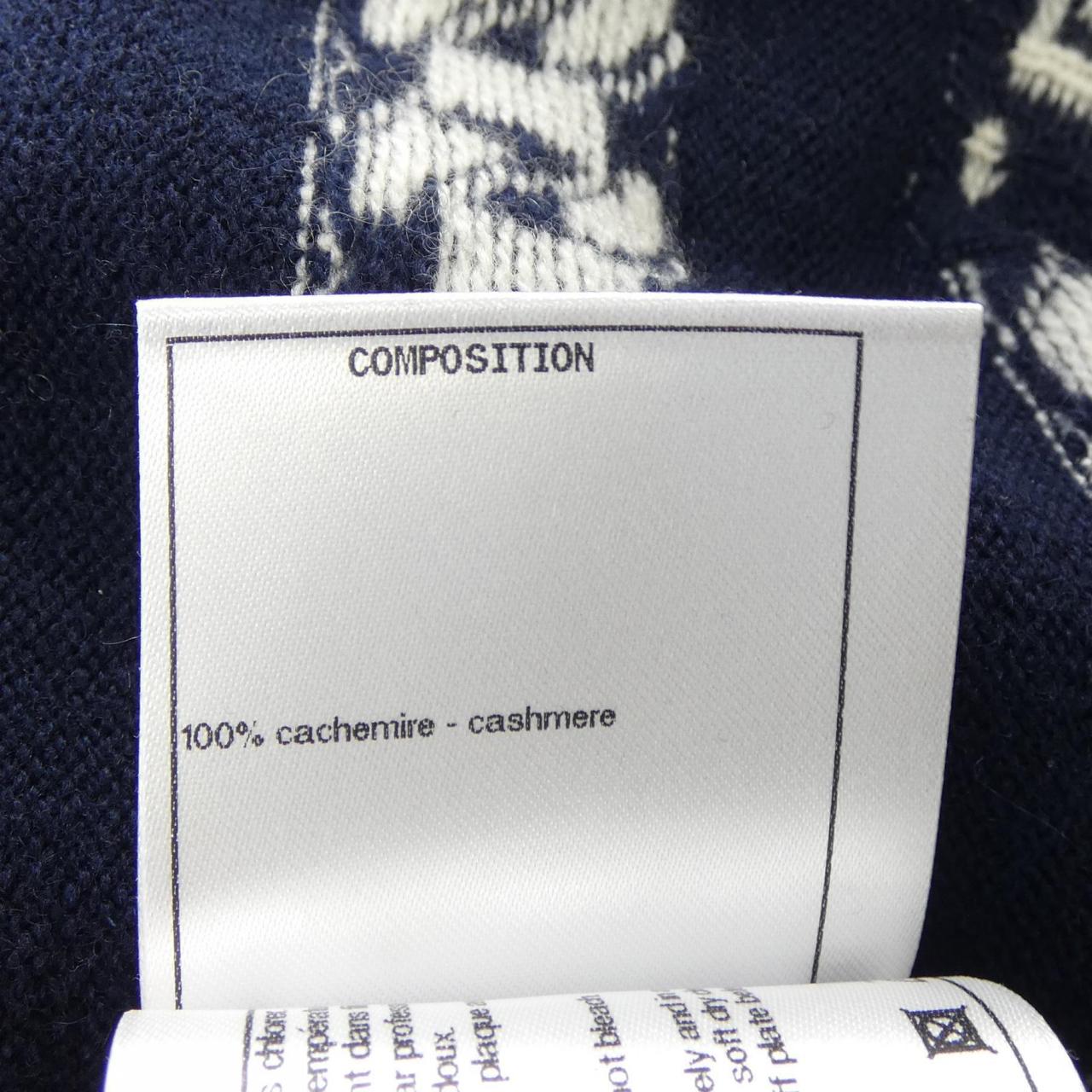 Chanel P56111K07327 Cashmere Vest