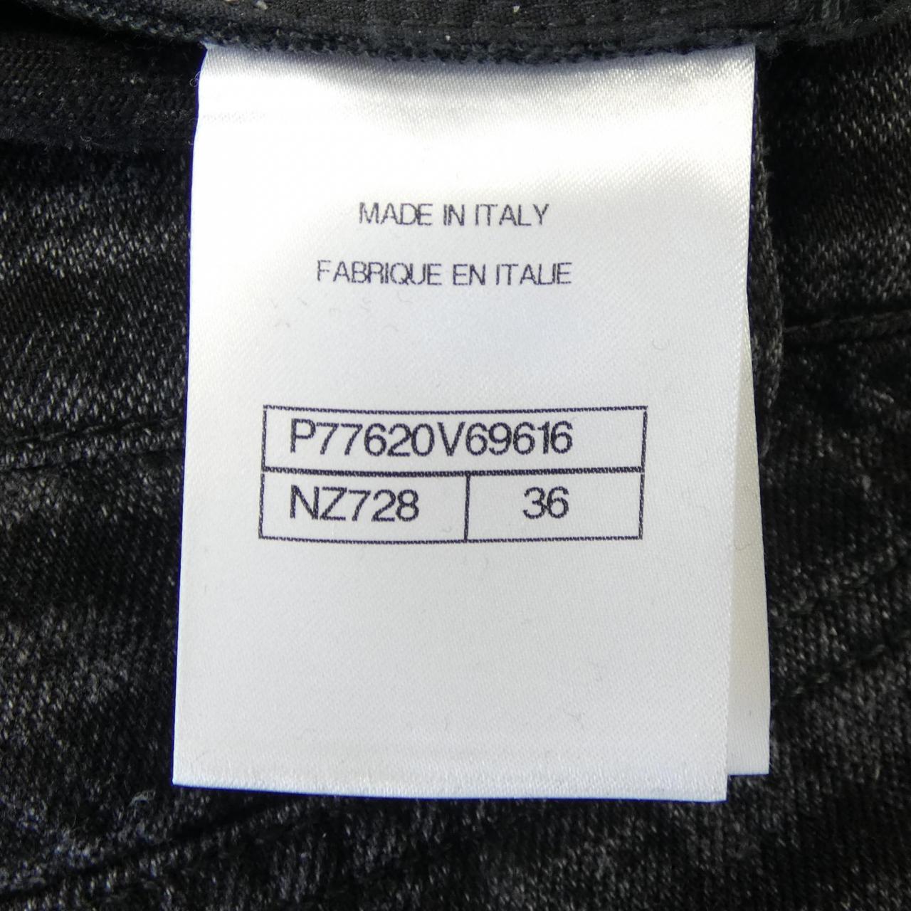 Chanel P77620V69616 Jeans
