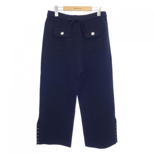 Chanel P76992K11096 Cashmere Pants
