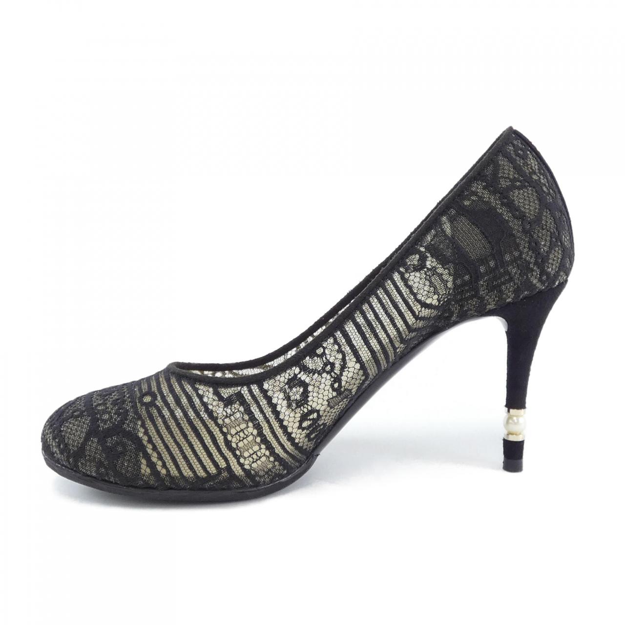 Chanel Pumps