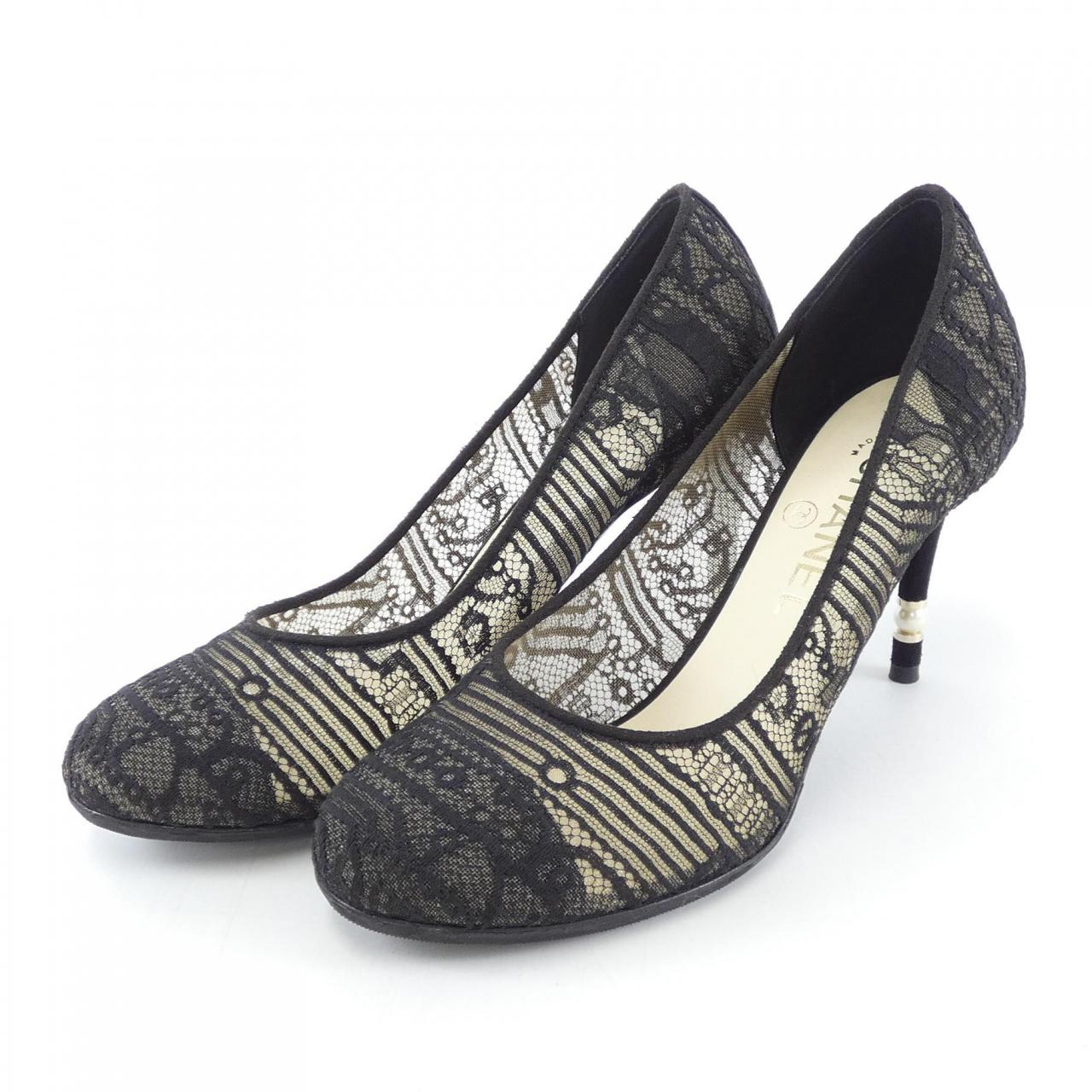 Chanel Pumps