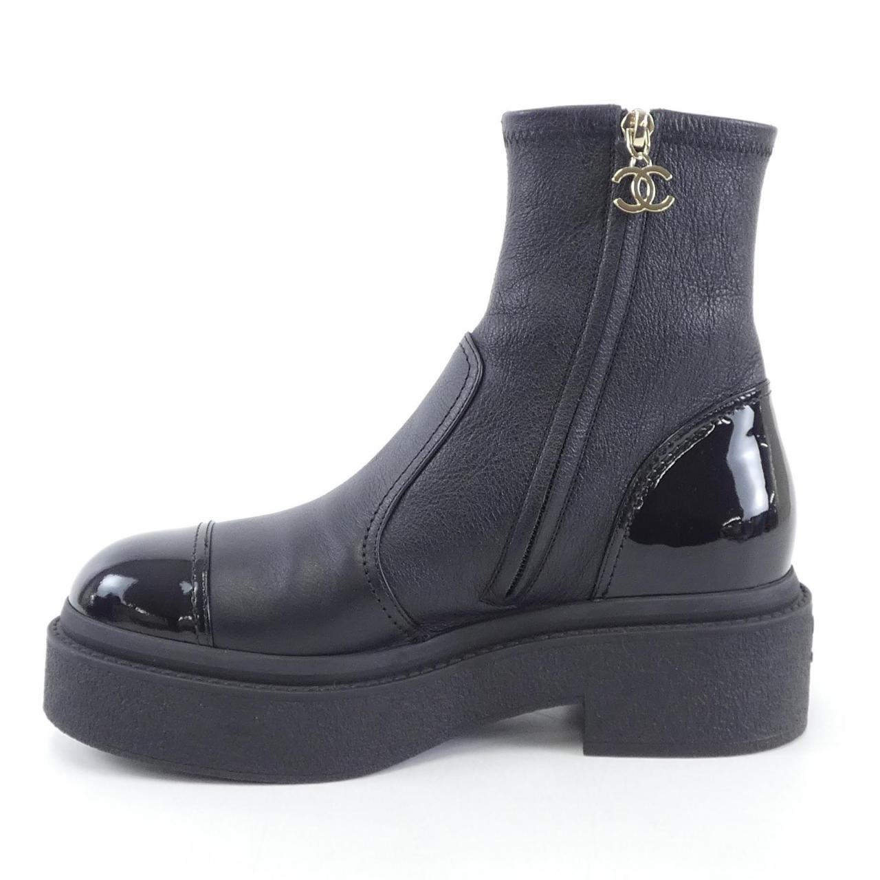 Chanel G45329B14509 Grained Calfskin Patent Calfskin Boots