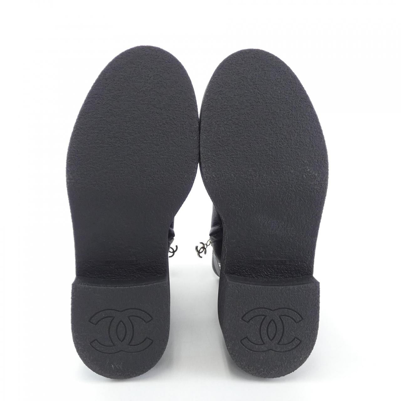 Chanel G45329B14509 Grained Calfskin Patent Calfskin Boots
