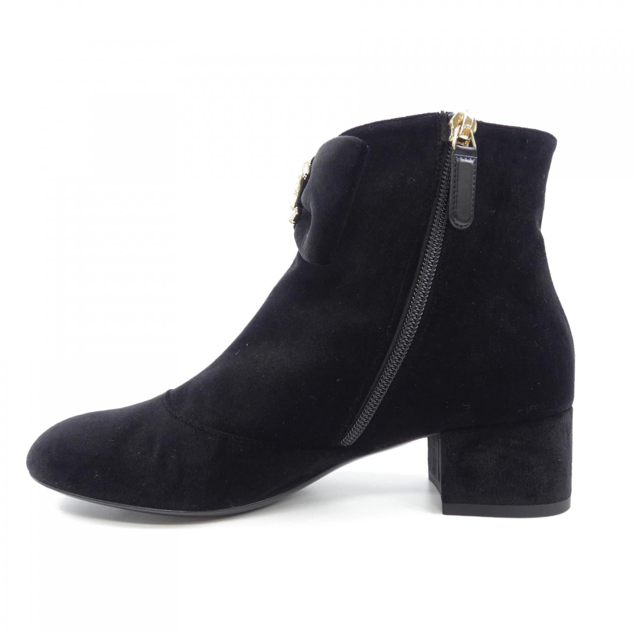 Chanel G46063B18362 Velvet Boots