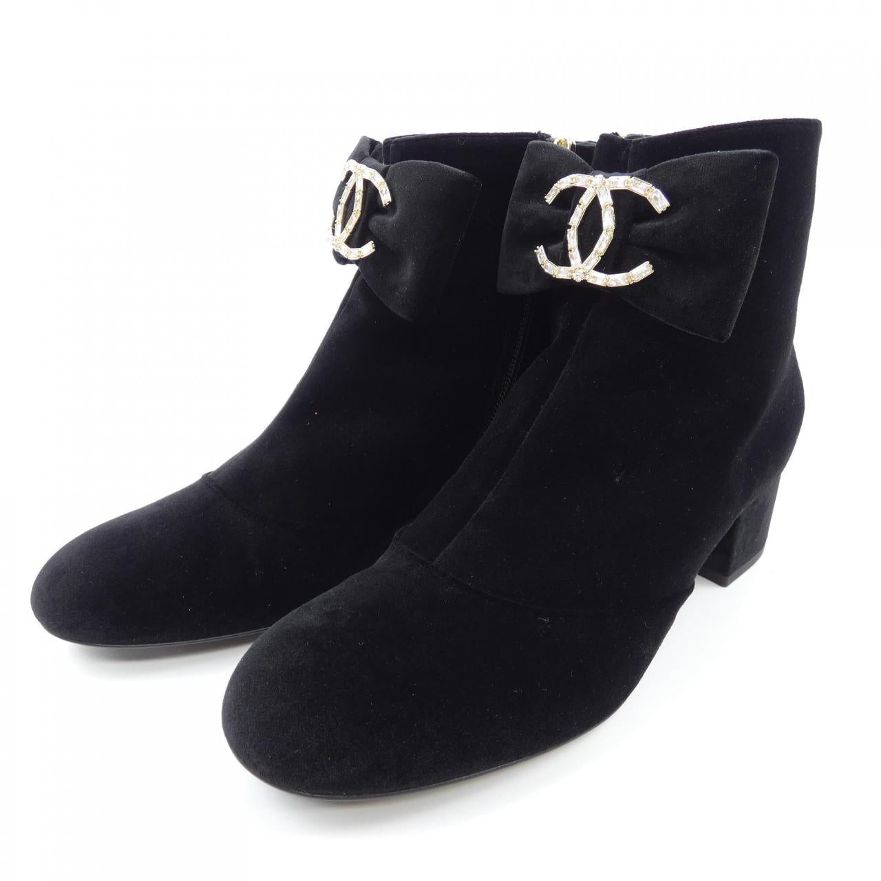 Chanel G46063B18362 Velvet Boots