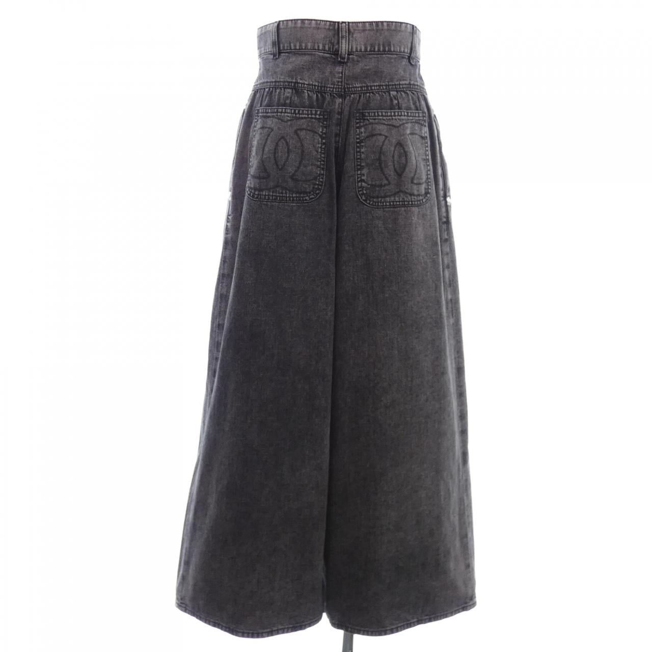 Chanel P73404V64613 Jeans