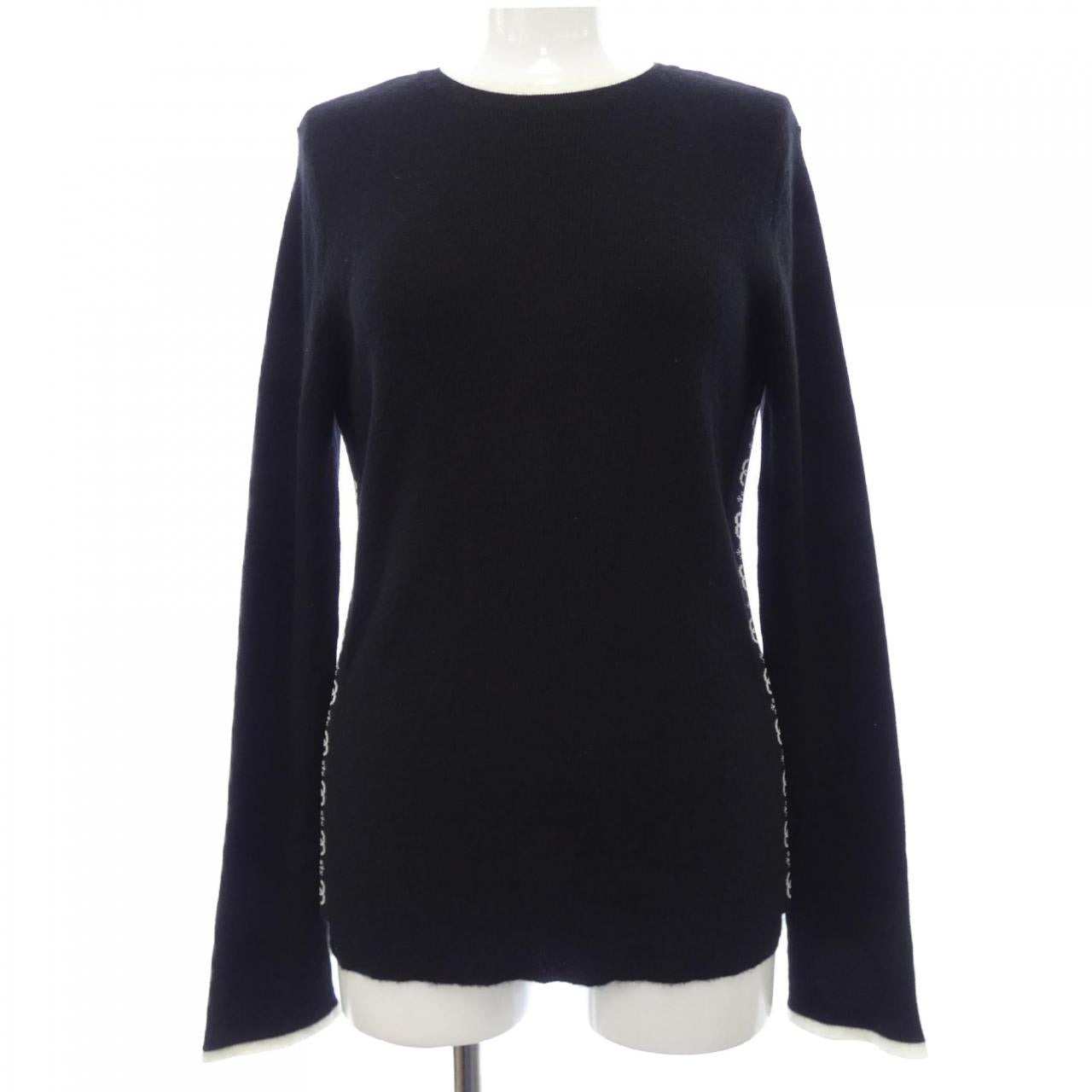Chanel P62228K47585 Cashmere Knit
