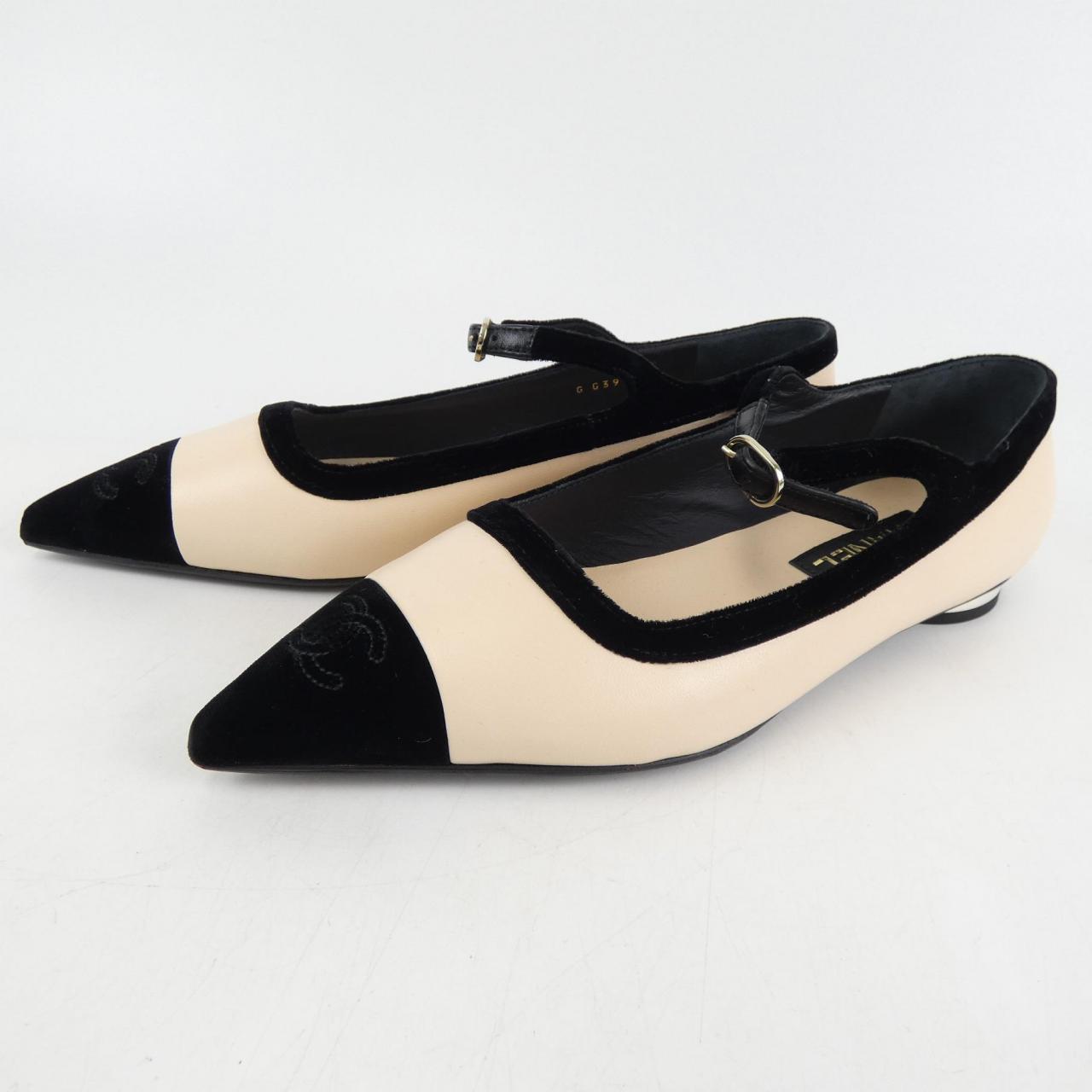 Chanel G39604Y56199 Lambskin Velvet Flat Shoes