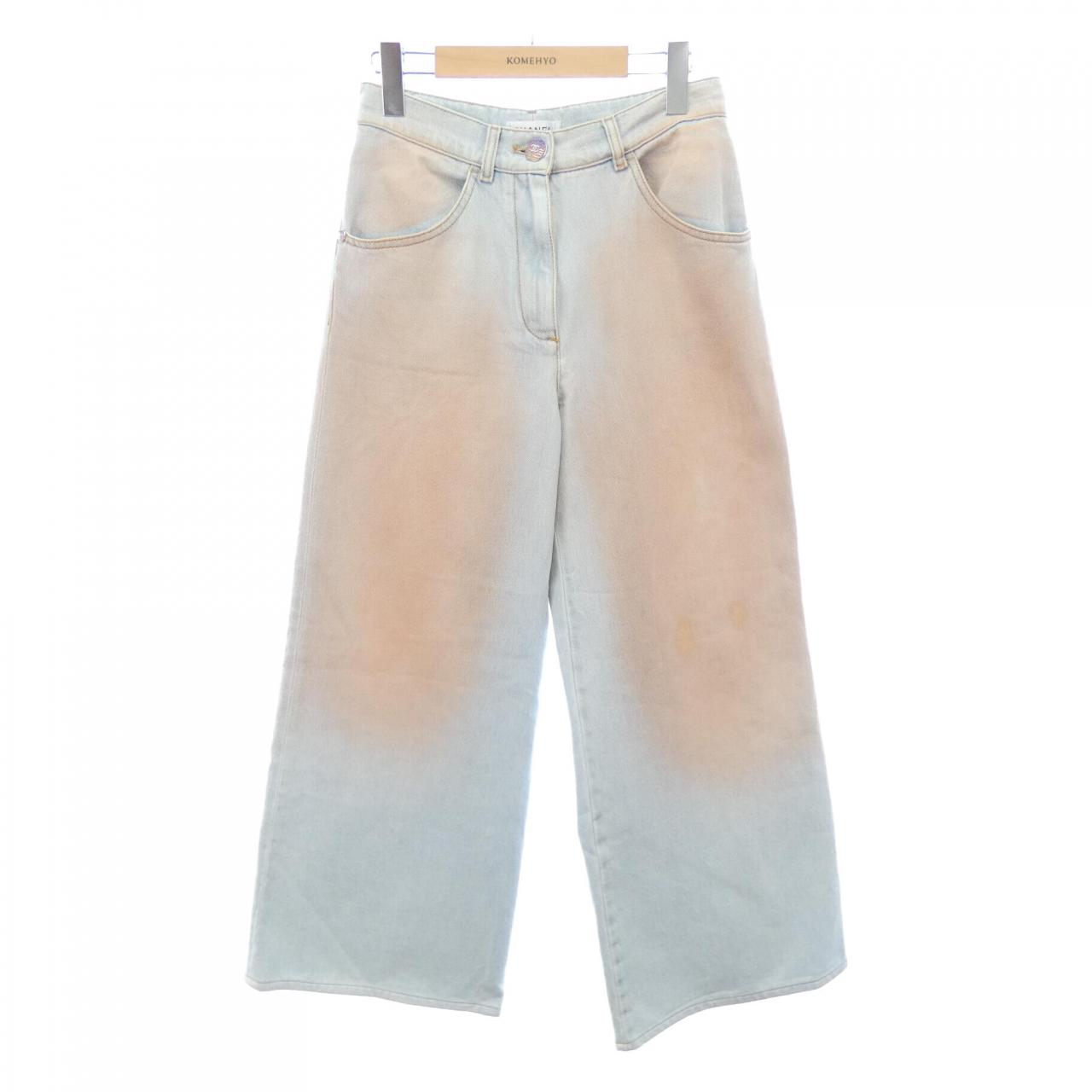 Chanel P76361V68290 Jeans