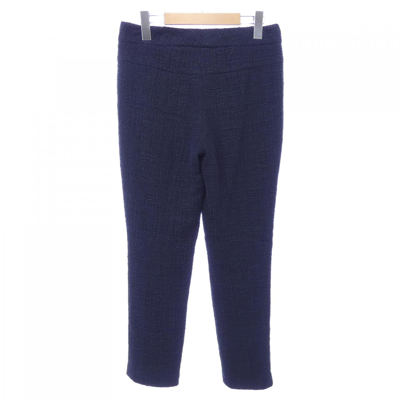 Chanel P44721V32815 Pants