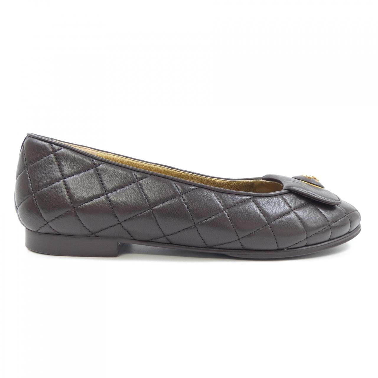 Chanel G45047X01000 Lambskin Flat Shoes