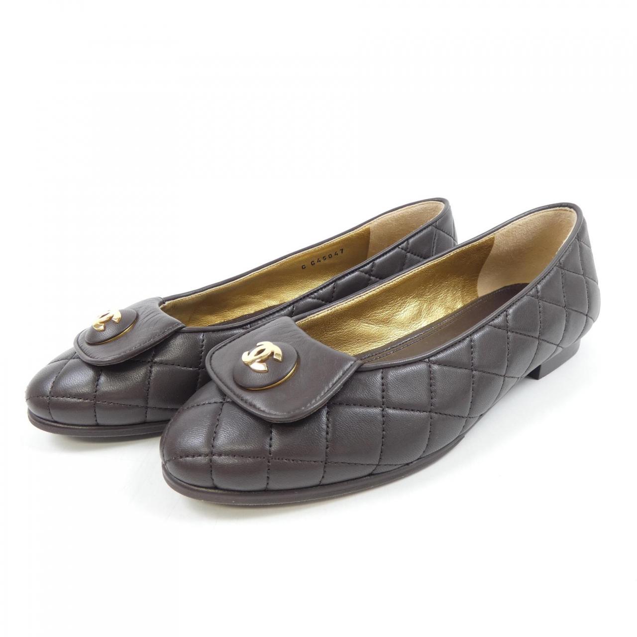 Chanel G45047X01000 Lambskin Flat Shoes