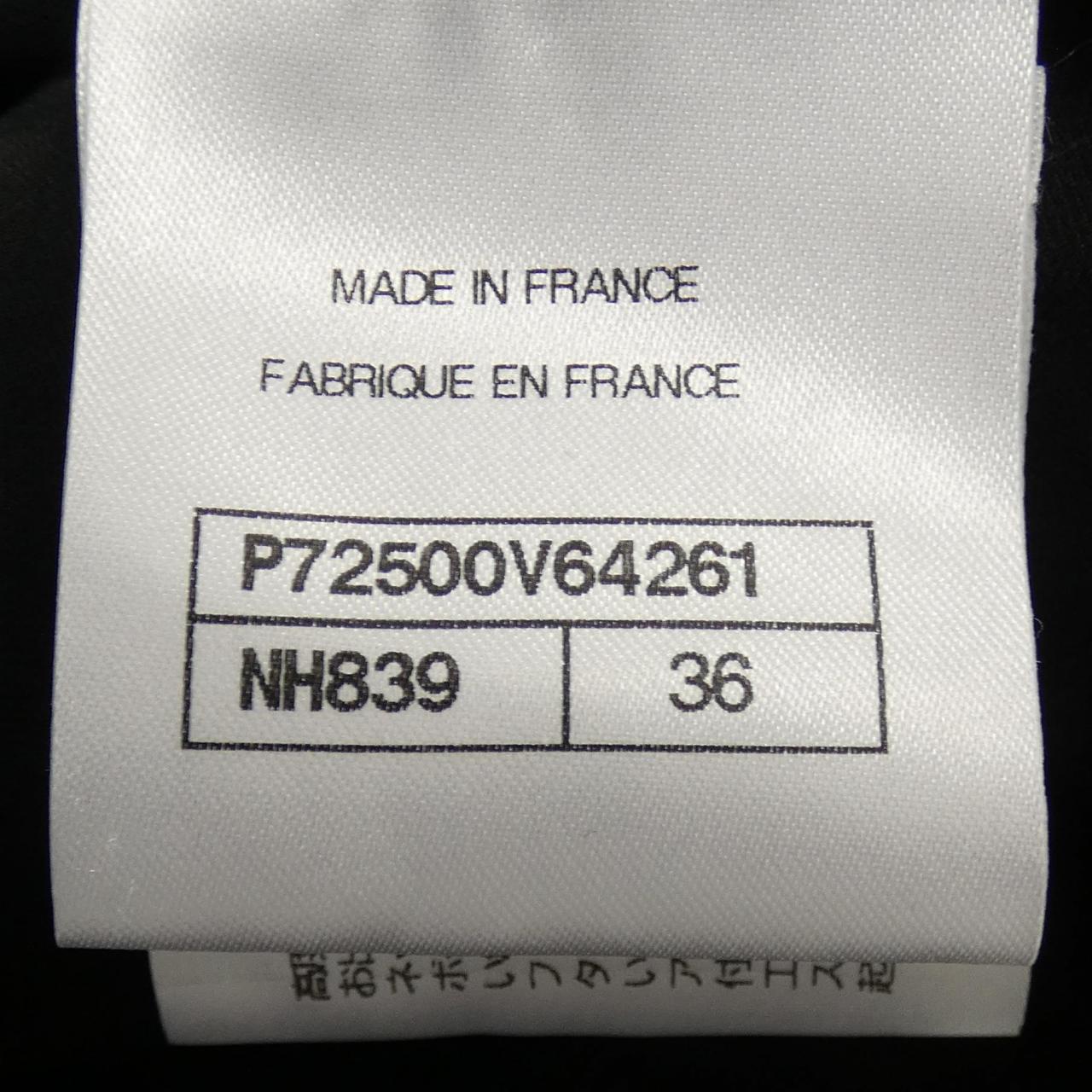 Chanel P72500V64261 22S Collarless Jacket