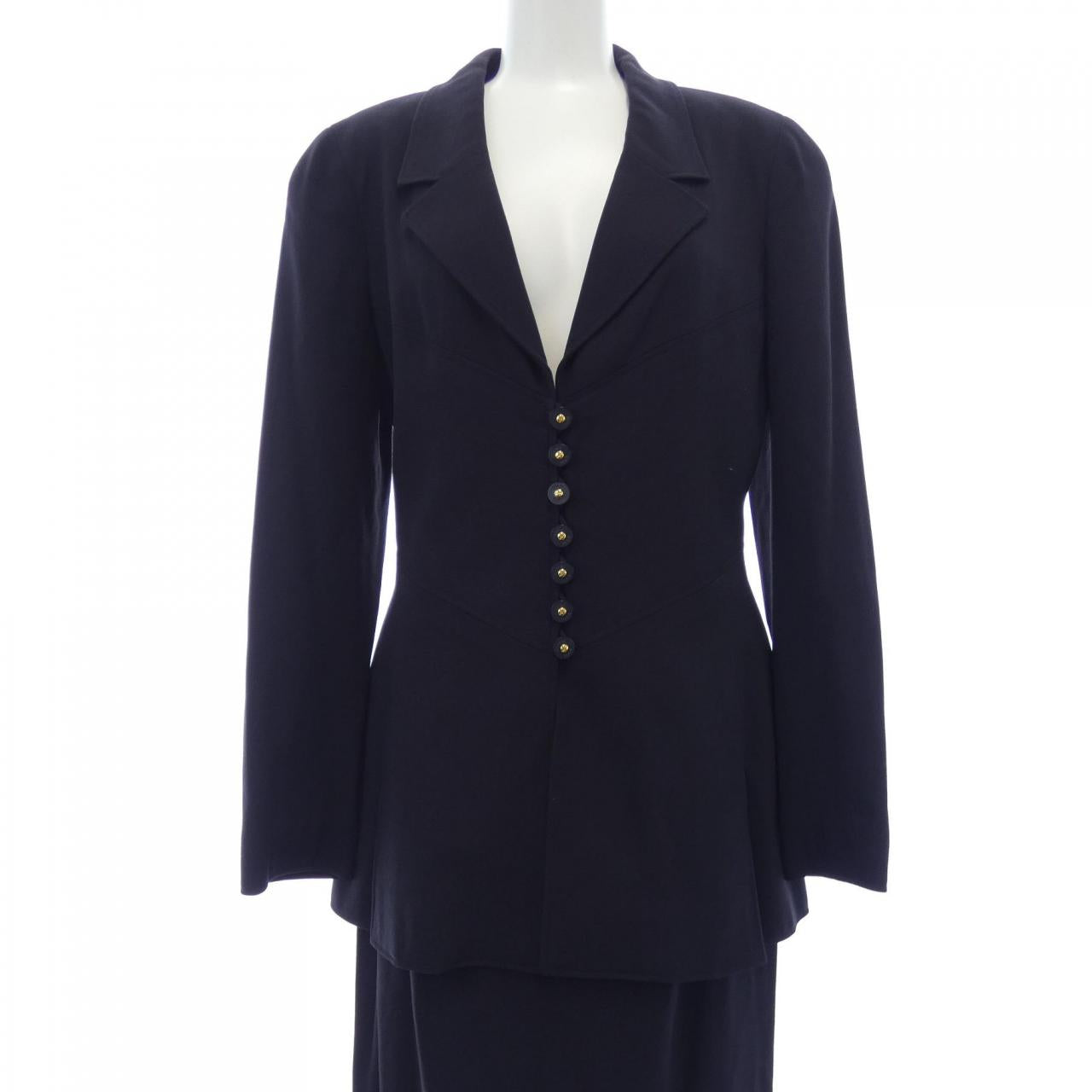 Chanel P07966V05508 97P Suit