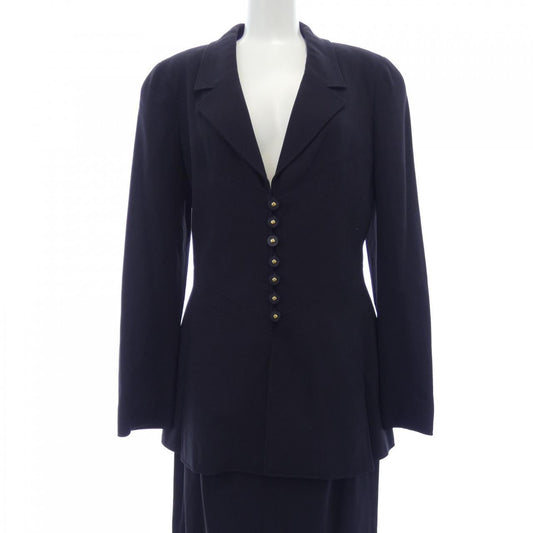 Chanel P07966V05508 97P Suit