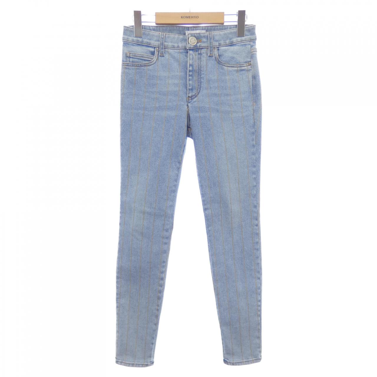 Chanel P63150V48894 Jeans
