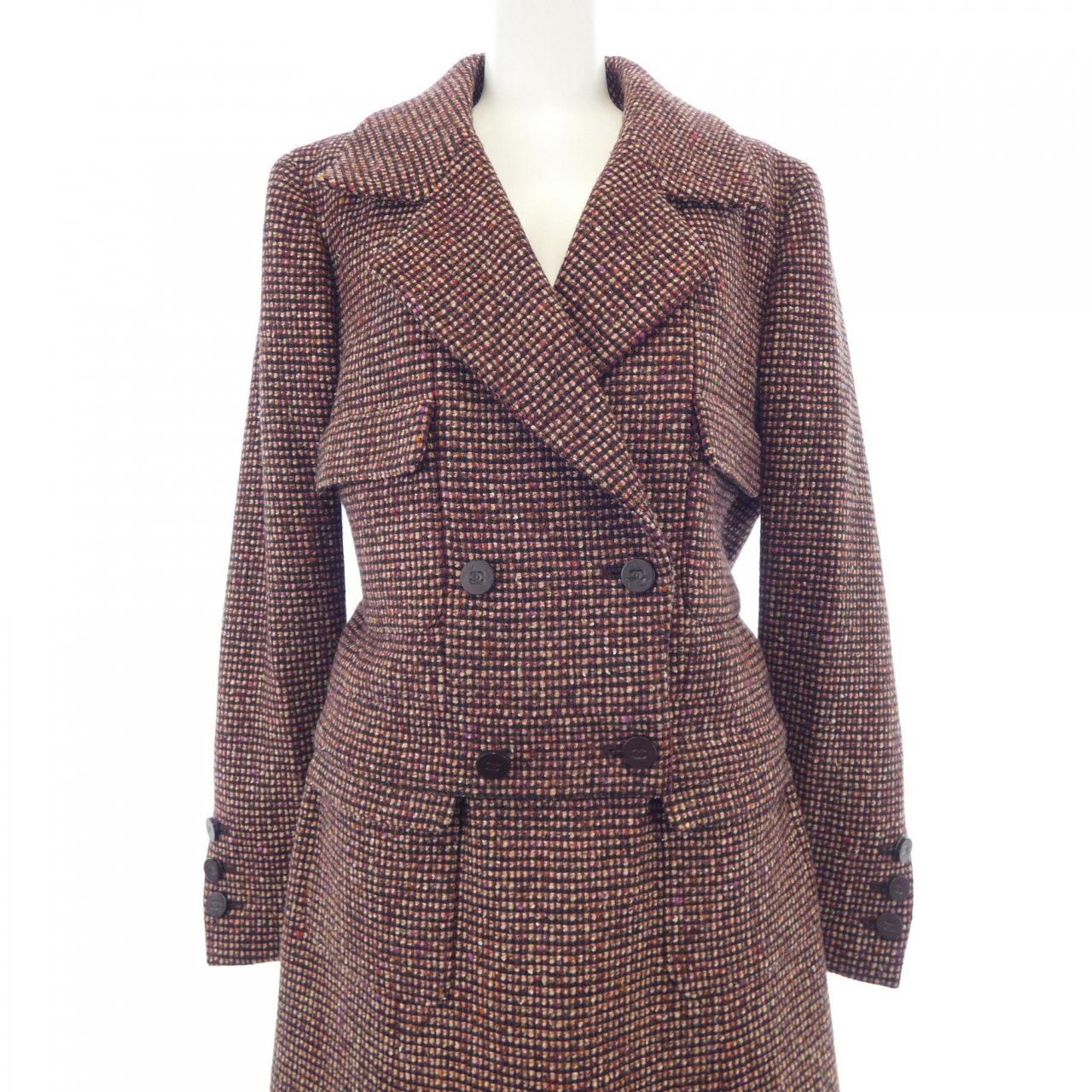 Chanel P18180V10380 01A Suit