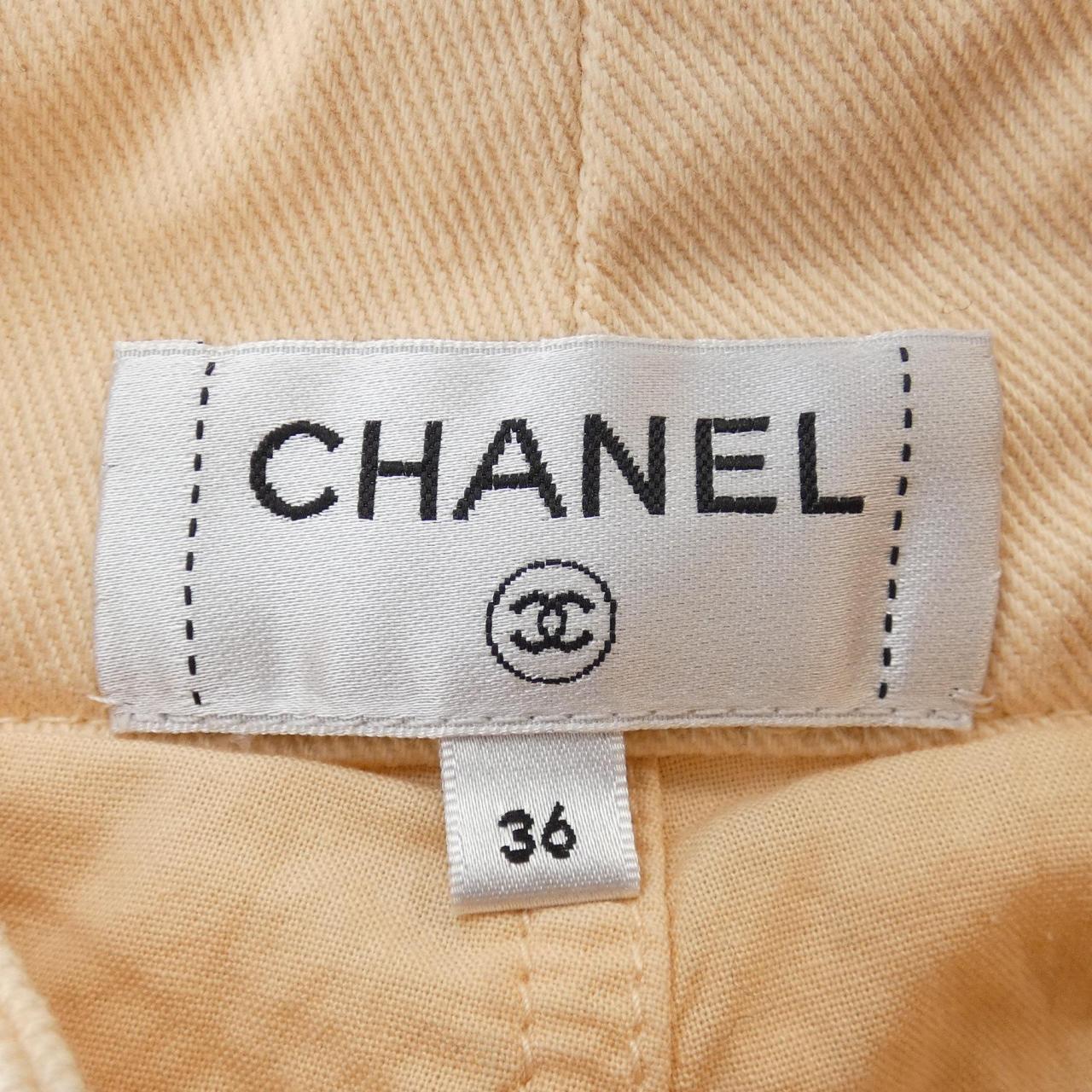 Chanel P63154V48902 Jeans