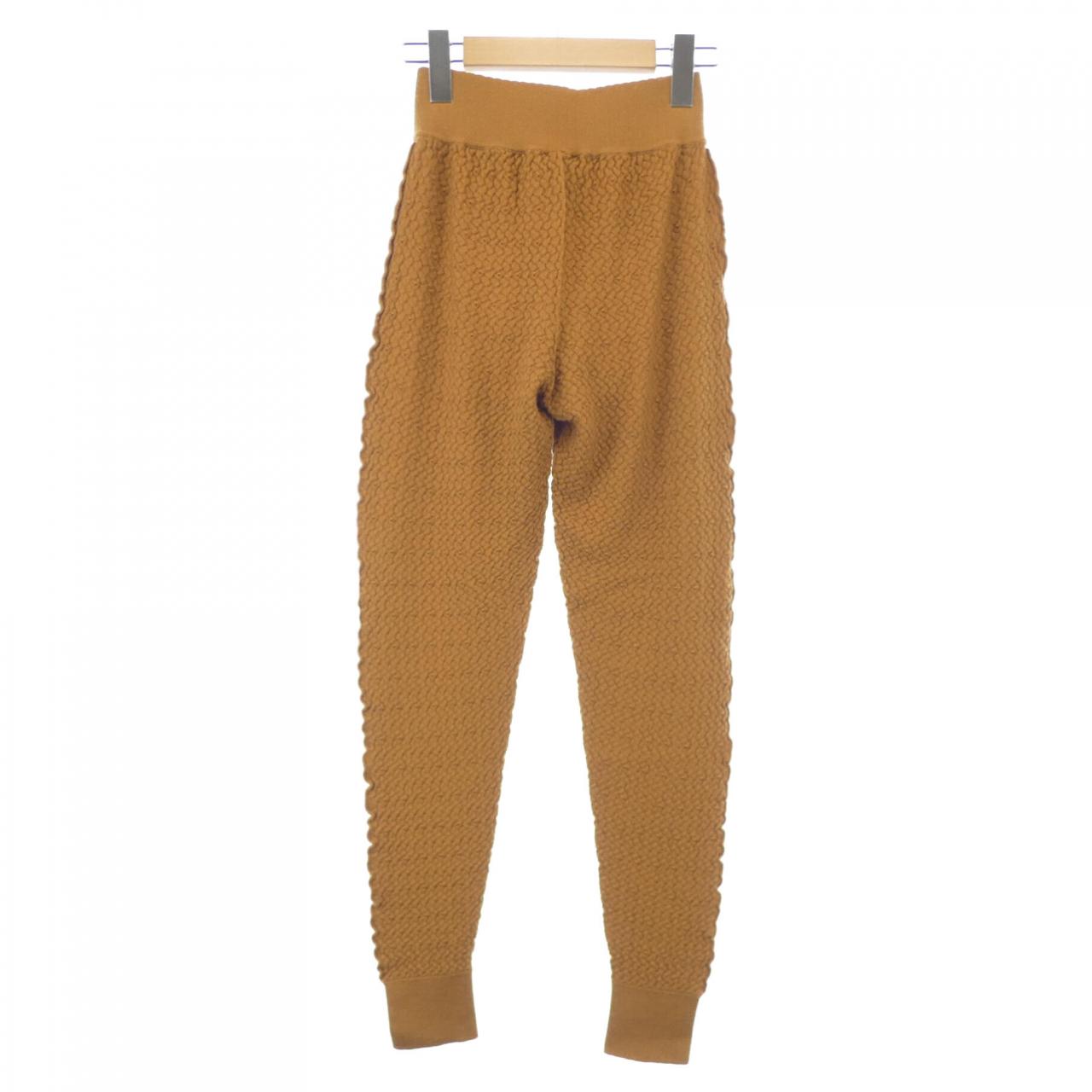 Chanel P72916K10469 22A Cashmere Leggings