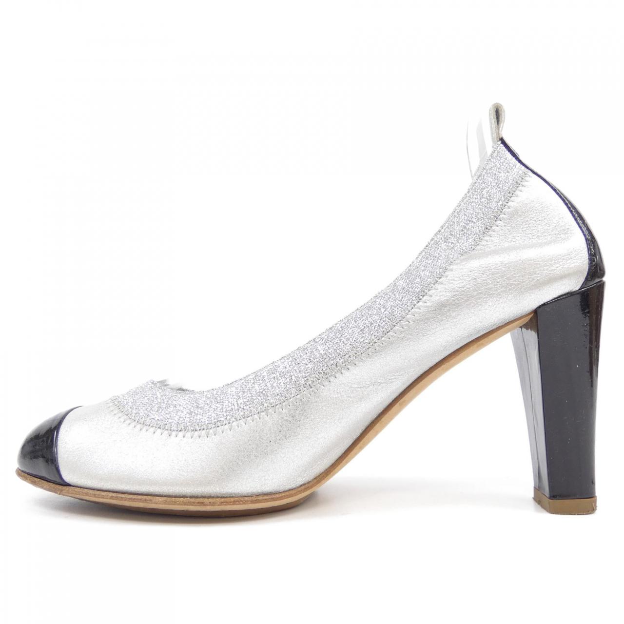Chanel Pumps