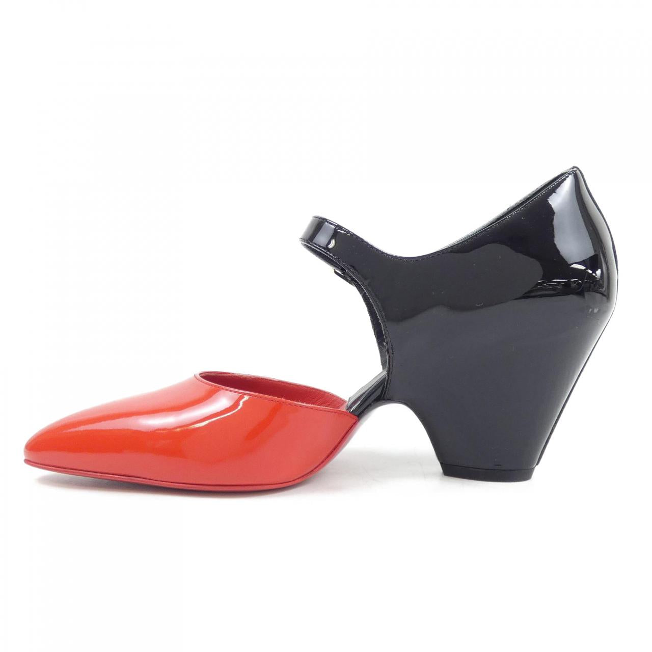 Chanel G35426X51282 Patent Calfskin Pumps