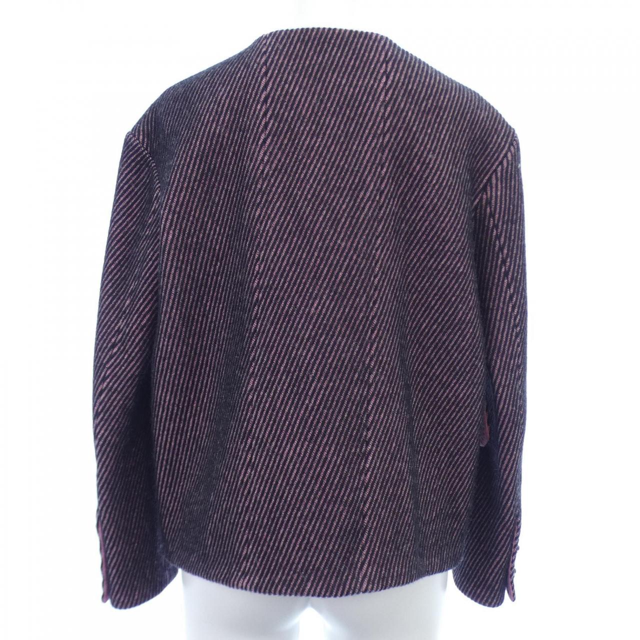 Chanel P73607V65162 Collarless Jacket