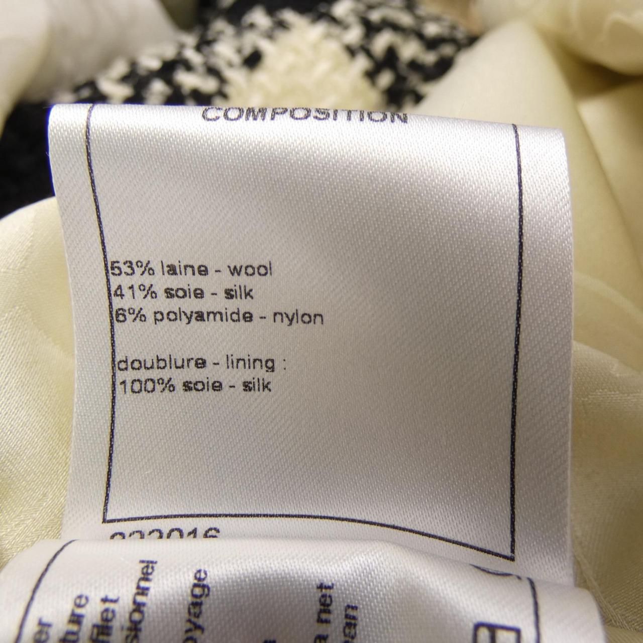Chanel P54179V37464 Coat