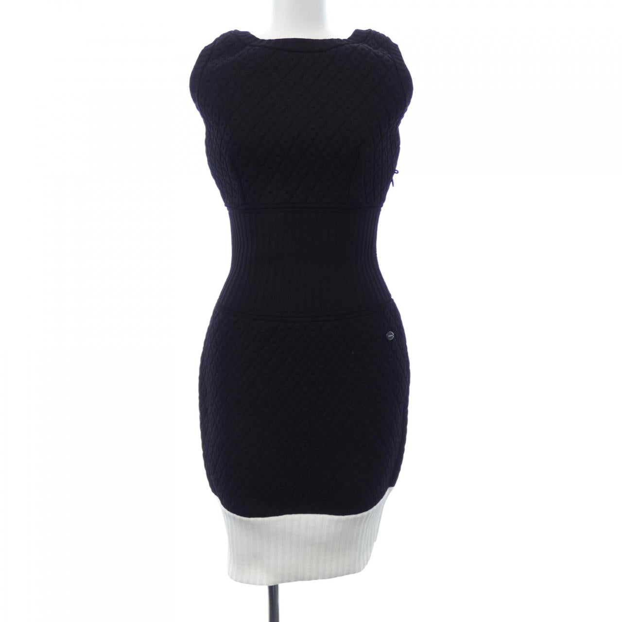 Chanel P46066K05774 Dress