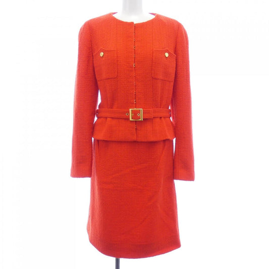 Chanel P08100V04999 96A Suit