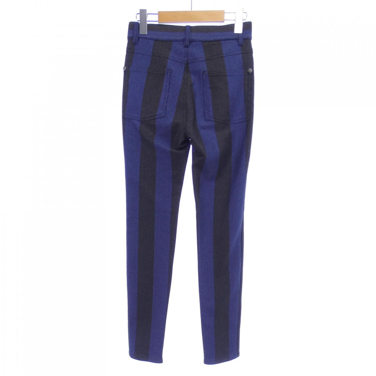 Chanel P53830V40221 Pants