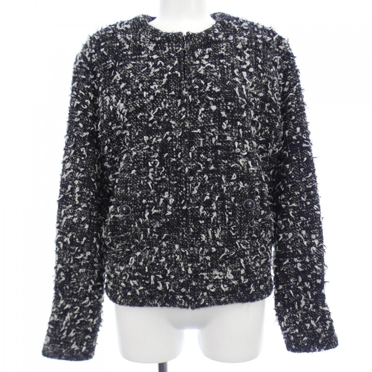 Chanel P62063V47480 19B Collarless Jacket