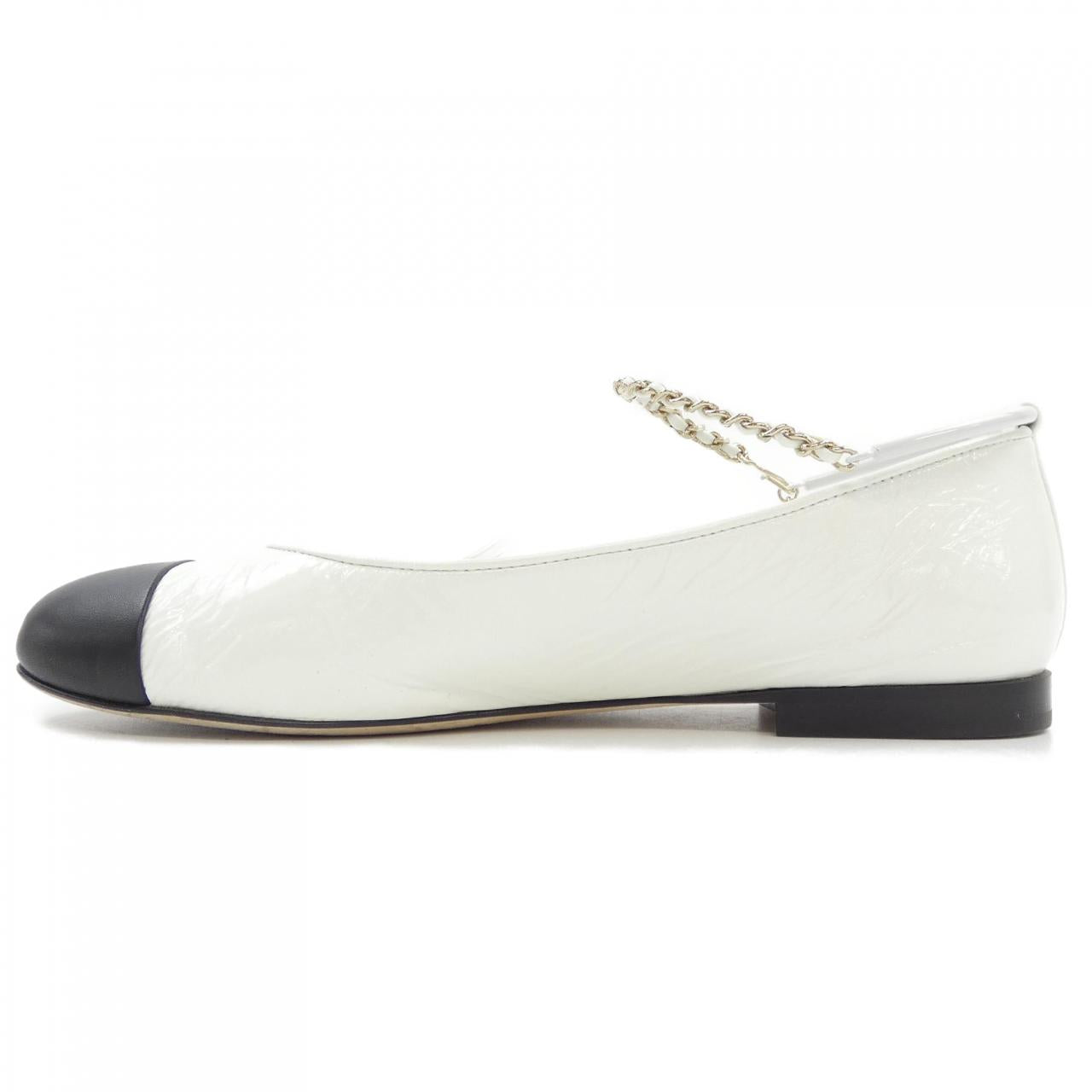Chanel G38986X56397 Shiny Lambskin Flat Shoes