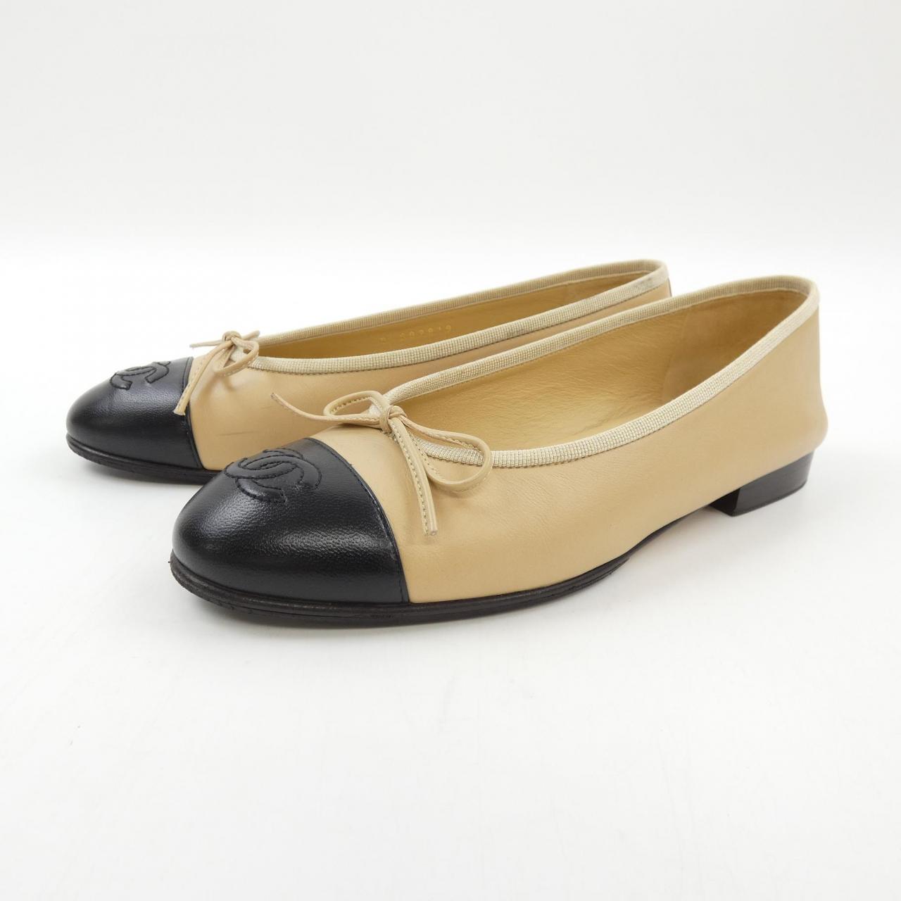 Chanel G02819X01000 Lambskin Flat Shoes