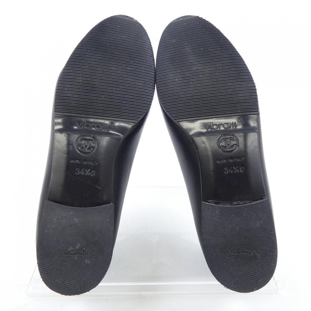 Chanel A02819Y01552 Lambskin Patent Calfskin Flat Shoes