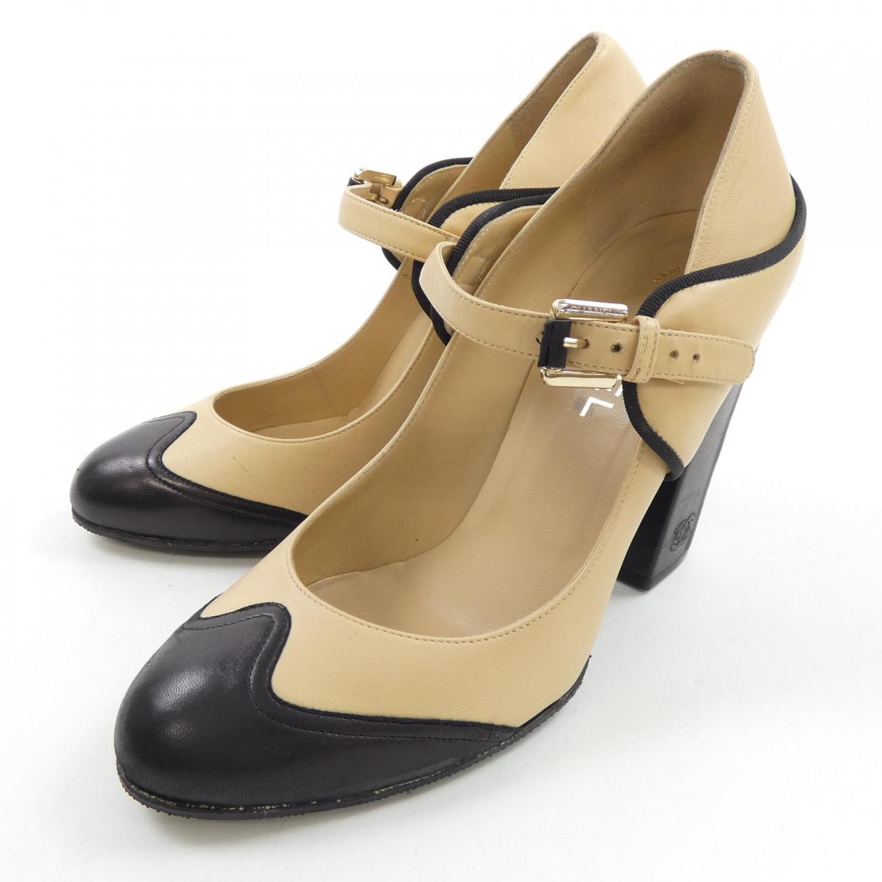 Chanel Pumps