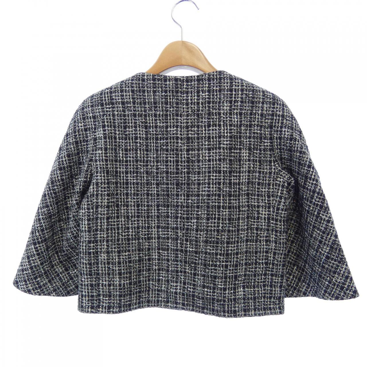 Chanel P60846V46230 Collarless Jacket