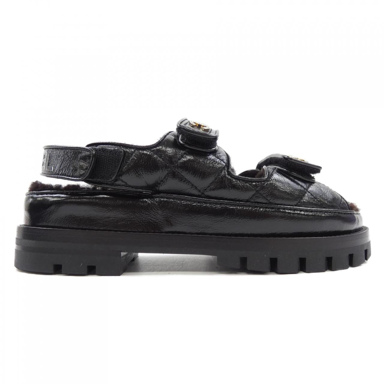 Chanel G45291B14457 Shiny Calfskin Sheepshearing Knit Sandals