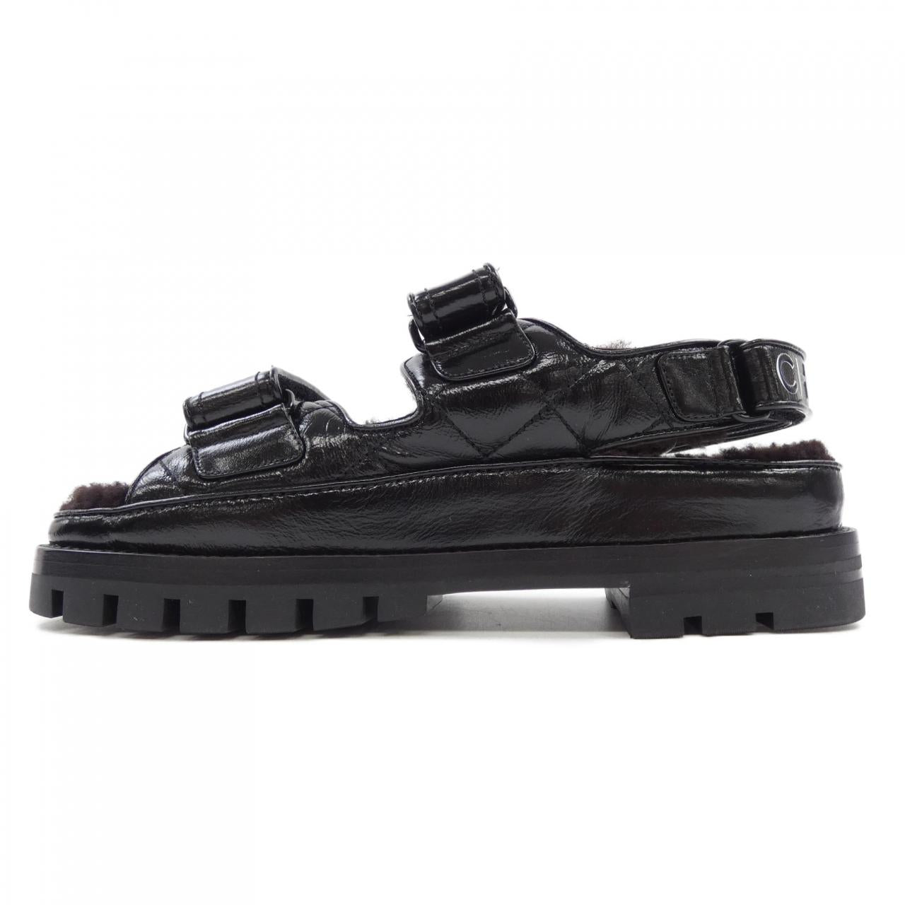Chanel G45291B14457 Shiny Calfskin Sheepshearing Knit Sandals