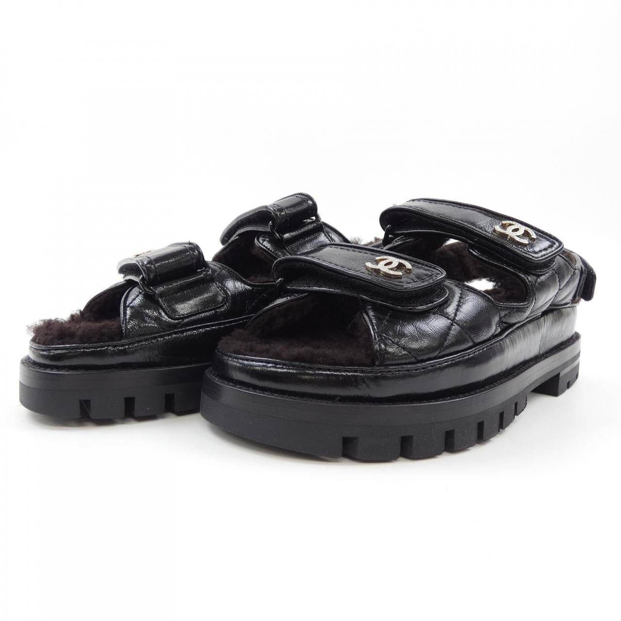 Chanel G45291B14457 Shiny Calfskin Sheepshearing Knit Sandals