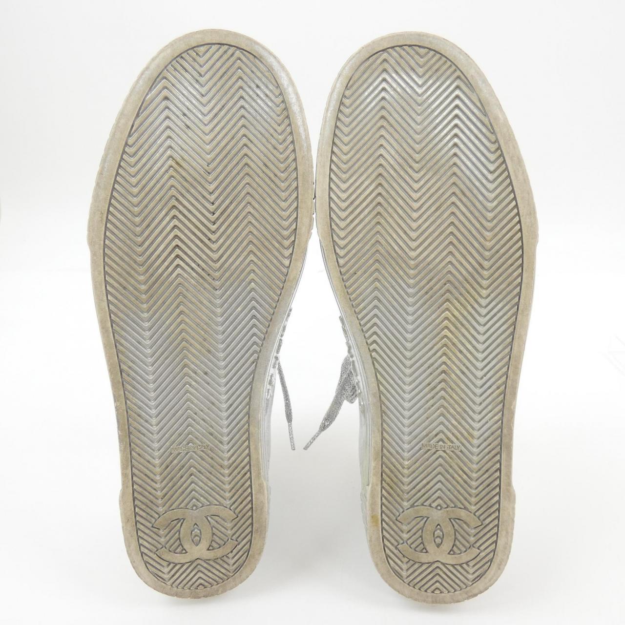Chanel G33363X51047 Laminated Lambskin Sneakers